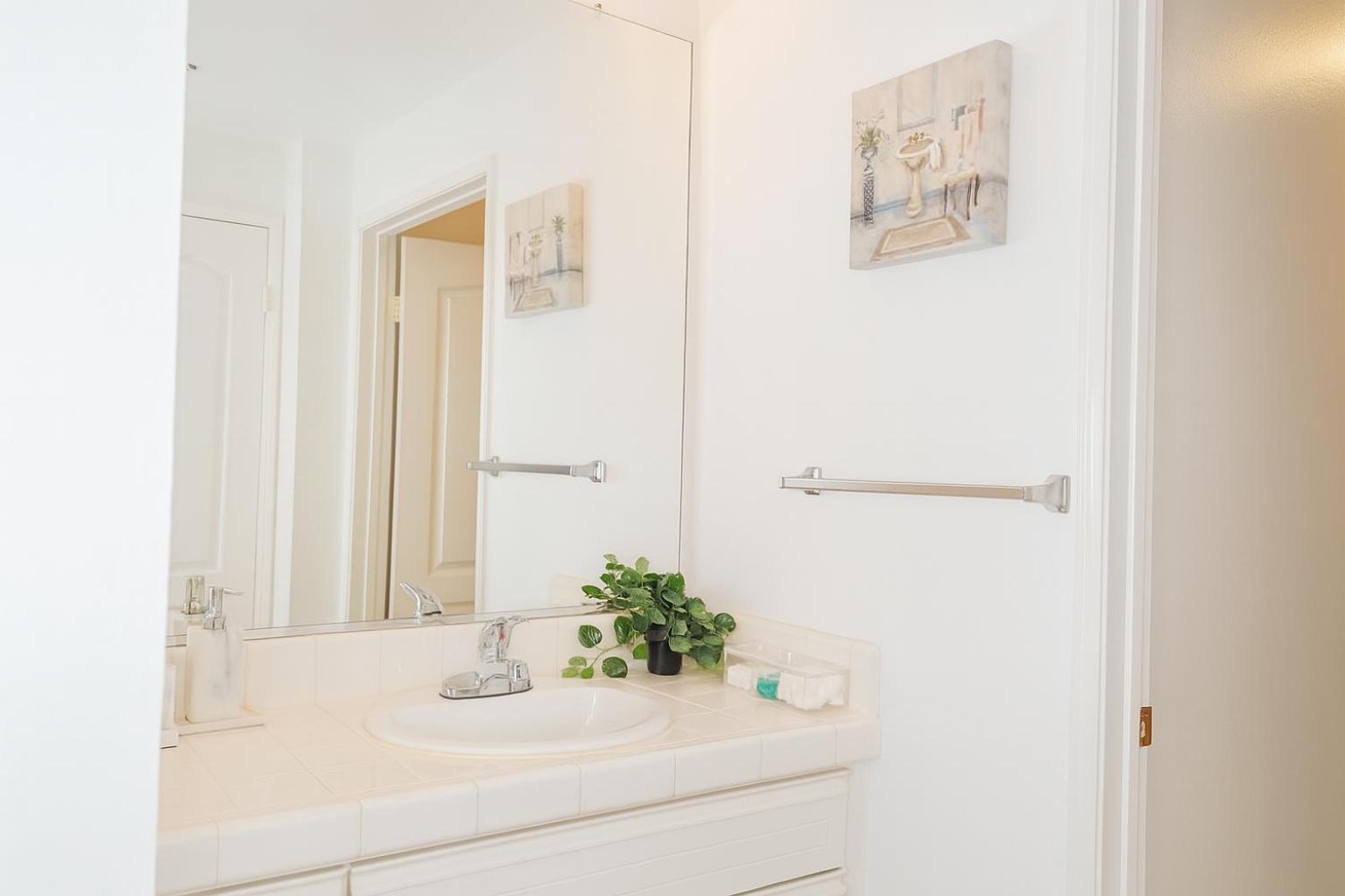 Elegant By The Ocean - Mdr Prime With Pool, Hot Tub & Gym Access - By Del Rey Apartment *